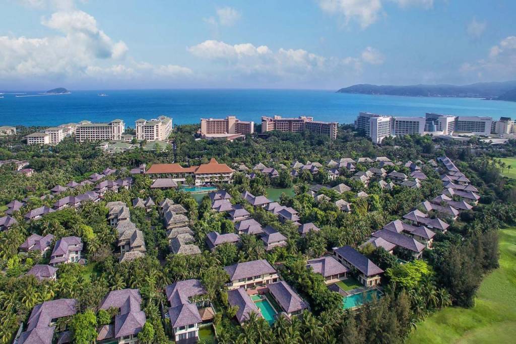 Yalong Bay Villas & Spa Resort 5*