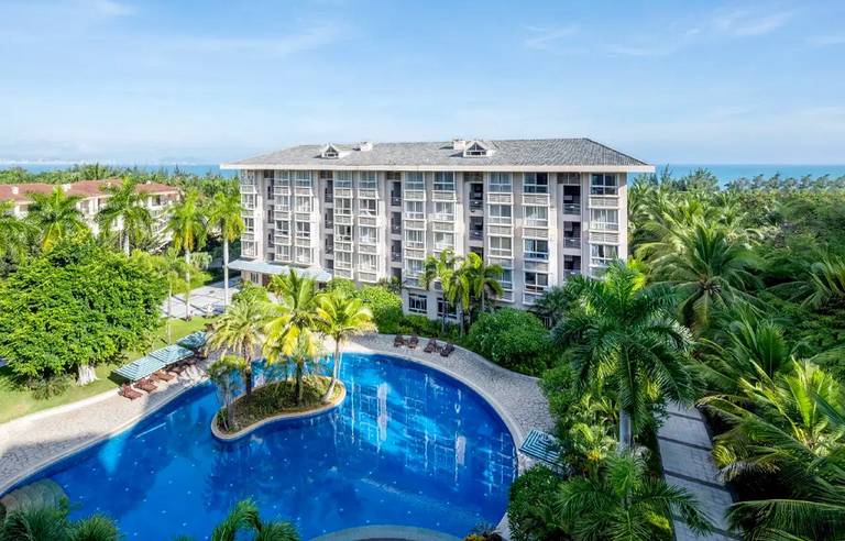 Yelan Bay Resort