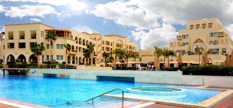 Radisson Blu Tala Bay Resort 