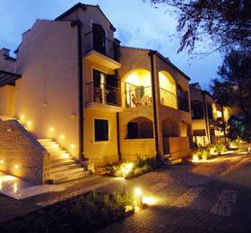 Zaton Holiday Resort в Задаре