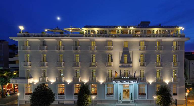 Italia Palace