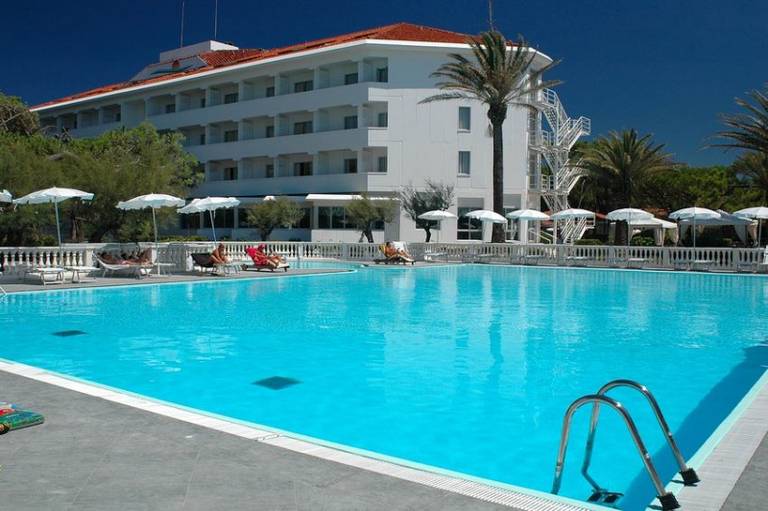 Domizia Palace Hotel