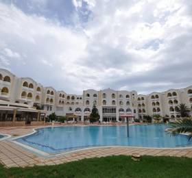 Happy Days Majesty Golf в Хаммамете