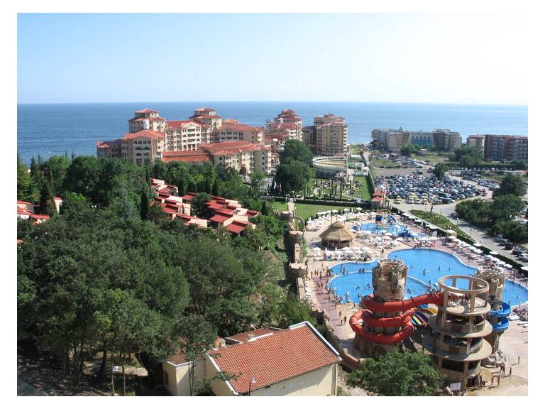 Elenite Holiday Village