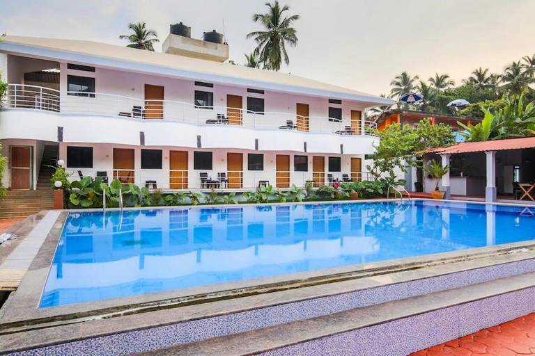 Arambol Plaza Beach Resort