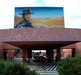 Santa Fe в Париже