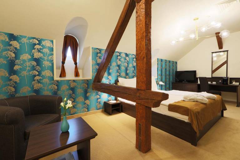 Ipoly Residence - Executive Hotel Suites