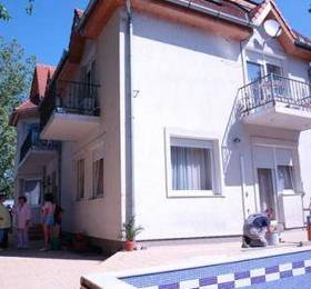 Annamarie Bed and Breakfast  в Шиофоке