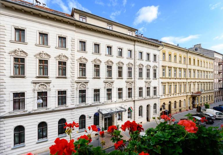 Bristol Budapest