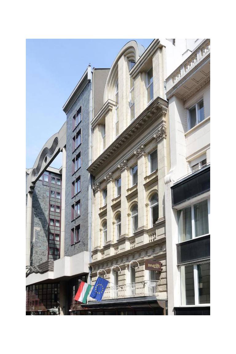 Promenade City Hotel