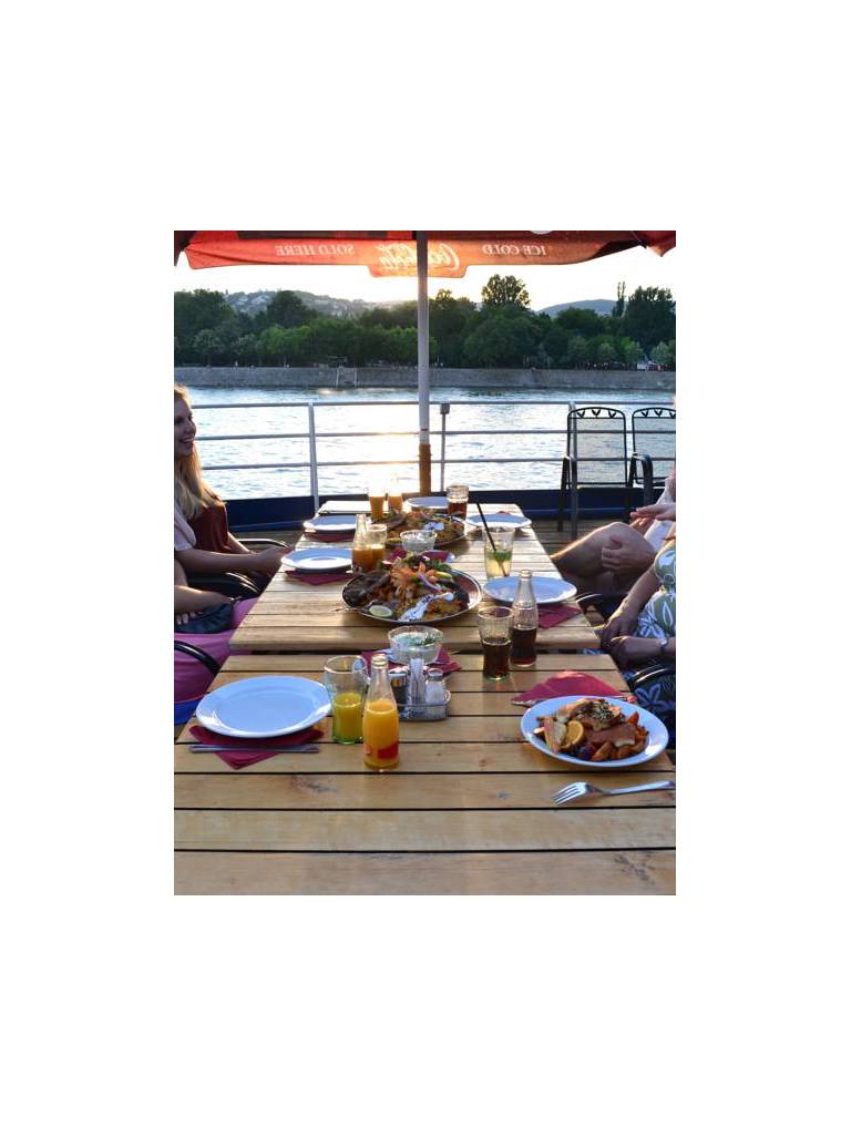 Boat Hostel Fortuna