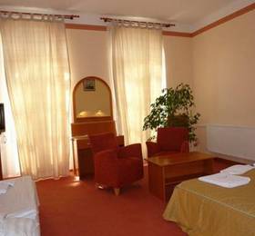 Pannon Hotel  в Хевизе
