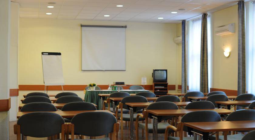 Hunguest Hotel Platanus 3* Венгрия, Будапешт
