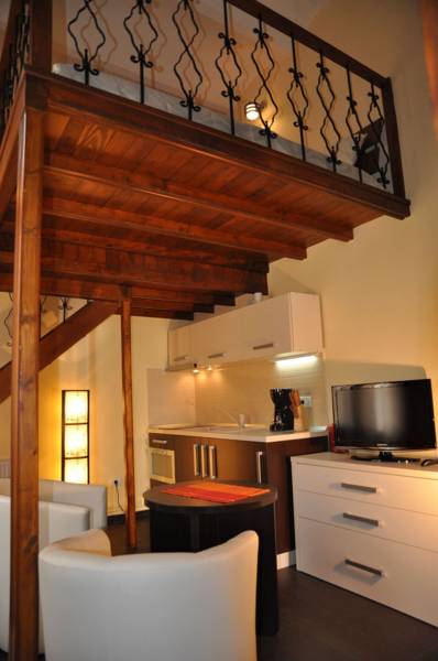 Select City Center Apartments 3*