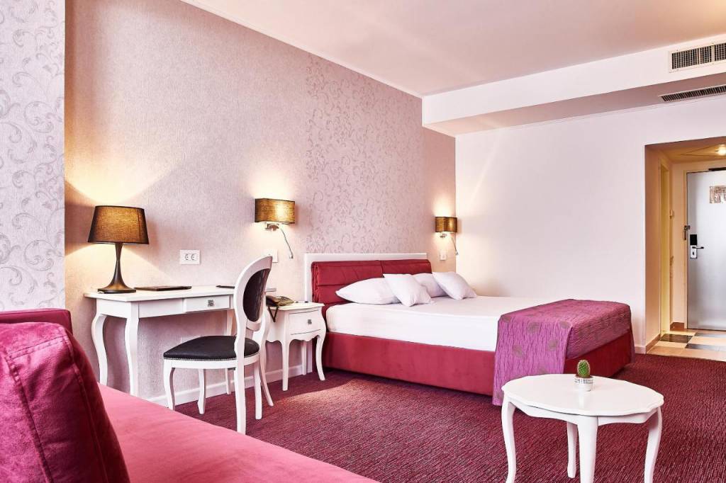 Continental Forum Arad 4*