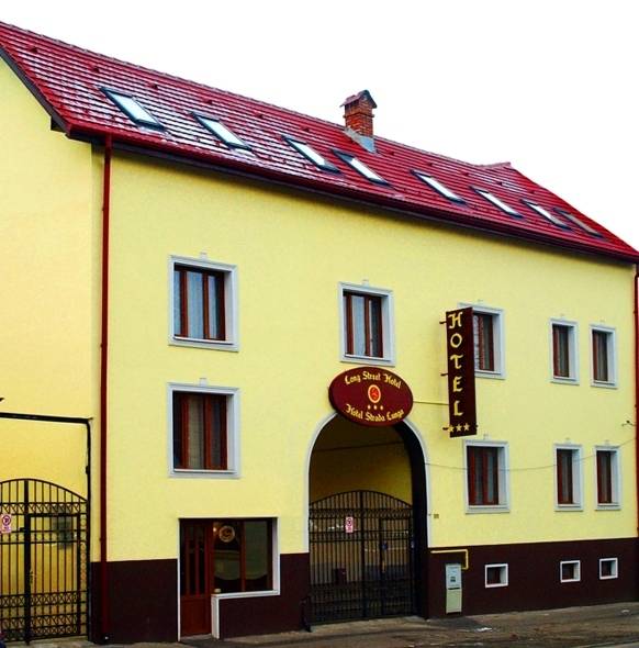 Long Street Hotel  3*