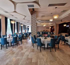 Ramada Hotel Cluj  в Клуж-Напоке