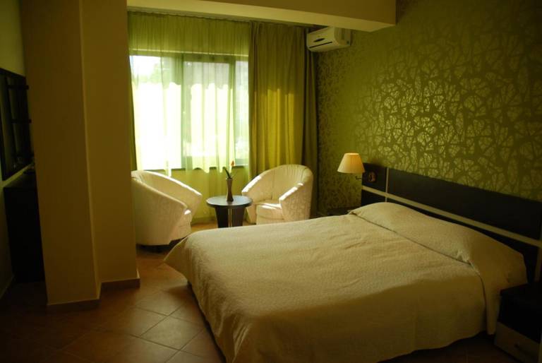 Hotel Prestige