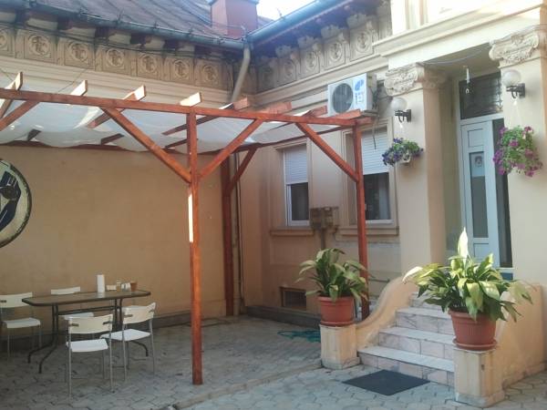 Puzzle Hostel