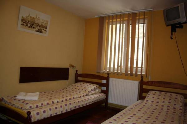 Retro Hostel 2*