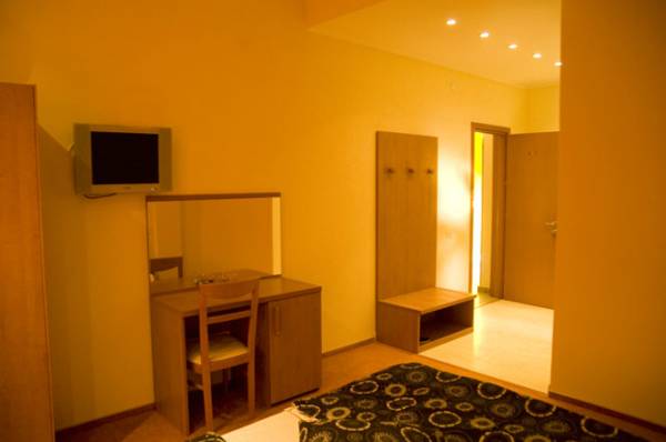Alma Hotel 