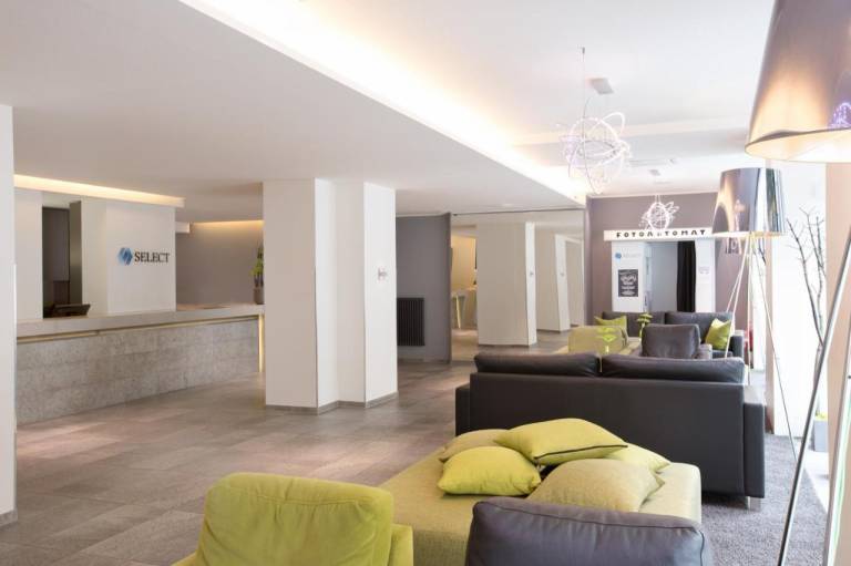 Novum Select Hotel Berlin The Wall