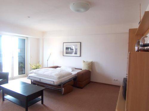 TopDomizil Apartments Checkpoint Plaza 3* Германия, Берлин