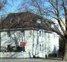 Hotel Garni Wilhelmsruher Damm в Берлине