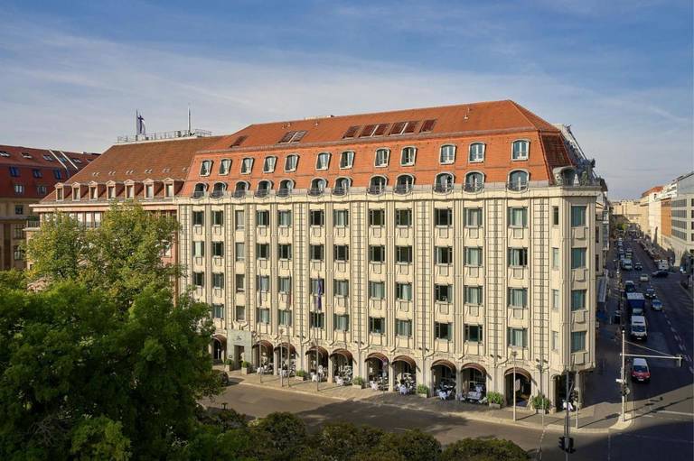 Hotel Luc Autograph Collections