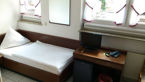 Aparthotel am Autohof  3* Германия, Штутгарт