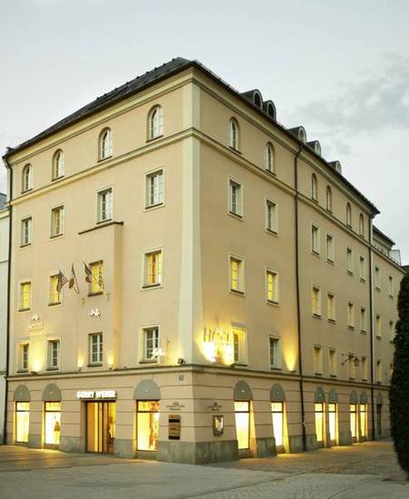 Hotel Weisser Hase  4* Германия, Пассау
