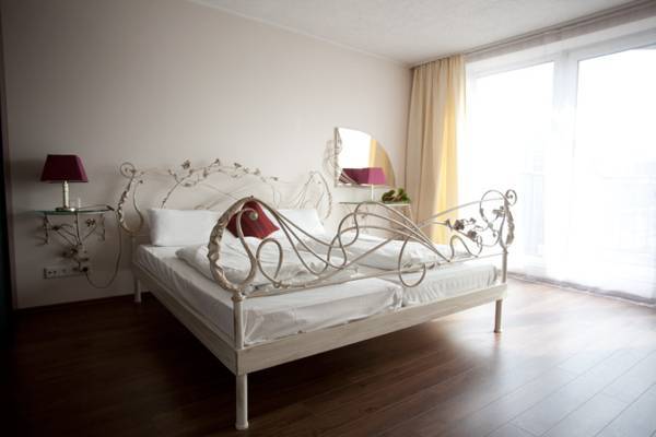 Apartments Hotel Petersburg 3* Германия, Дюссельдорф