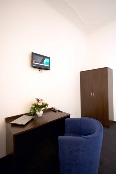 Arta Lenz Hotel
