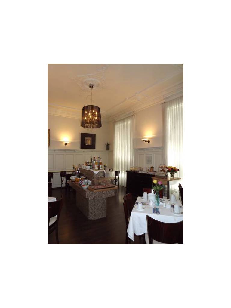 Hotel Cristall - Frankfurt City