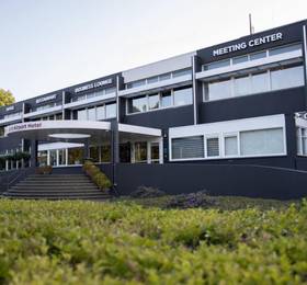Airport Hotel Rotterdam  Den Haag  в Роттердаме