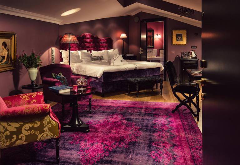 Dorsia Hotel & Restaurant 