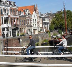 Alberti - Bed Bike в Роттердаме