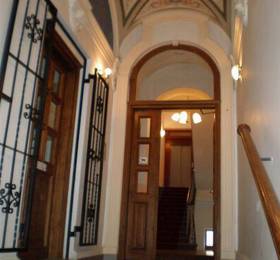 Hotel Holiday Home  в Праге