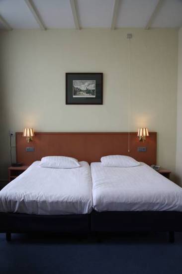 Stadshotel De Klok  3* Нидерланды, Бреда