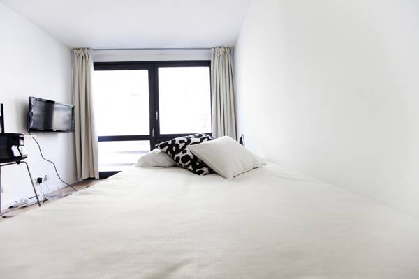 Suisse Flat Louise 