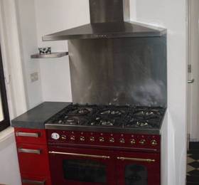 Budget Easy Rooms  в Амстердаме