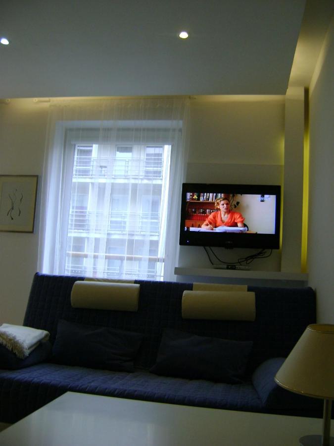 Super Apartament 