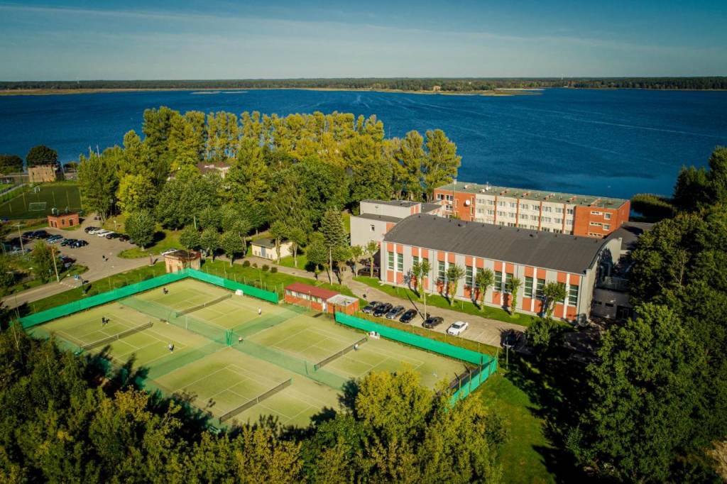 Hotel Mezaparks  3*