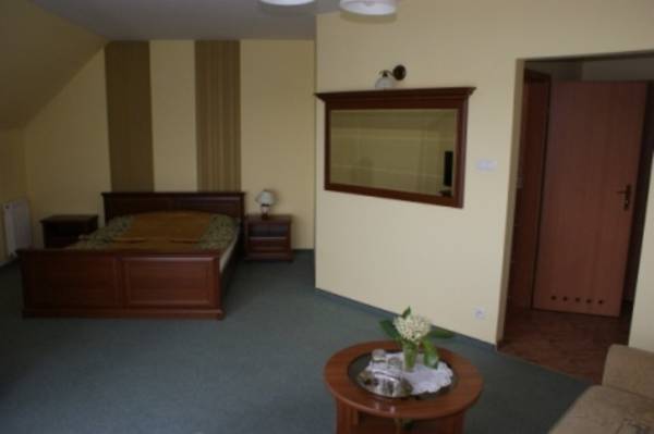 Hotel Zieliniec  2* Польша, Познань