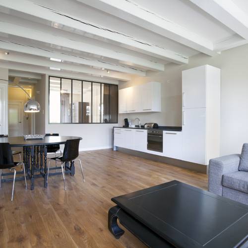 Hugo Apartments
