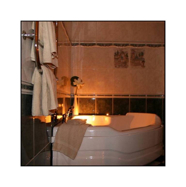 Elisero Hotell 