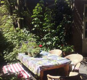 Dorien's Place  в Амстердаме