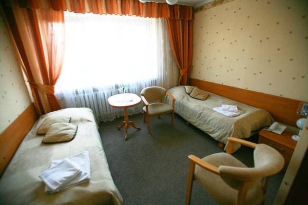 Hotel Polonia  2*
