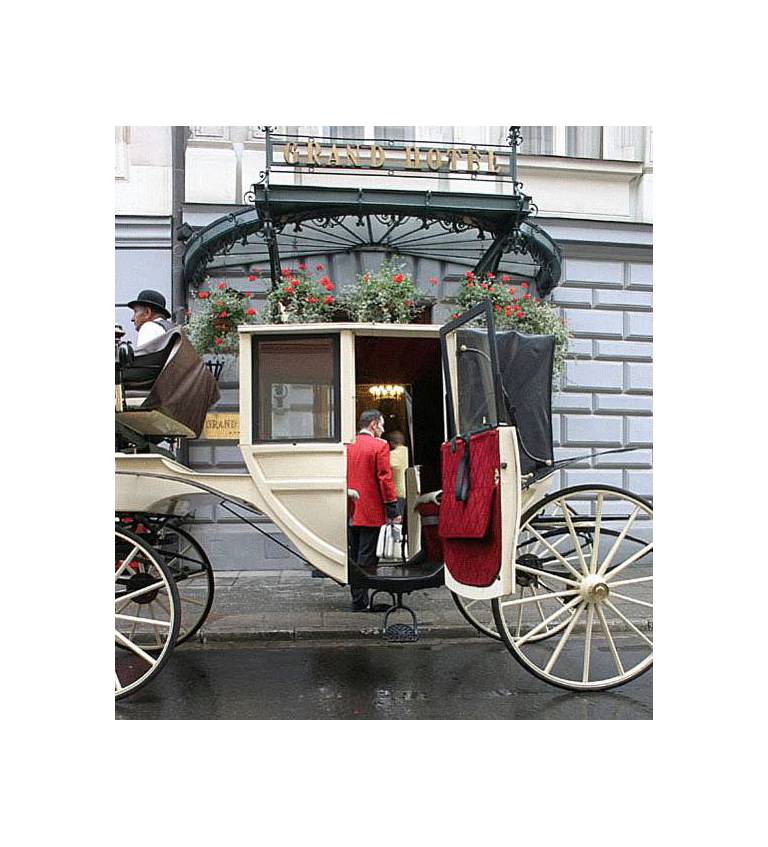 Grand Hotel 