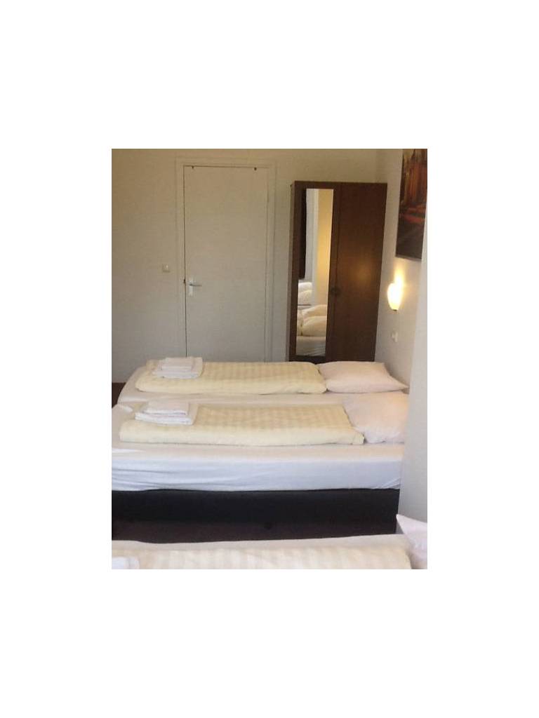 Hotel Iris